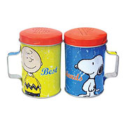 Peanuts Charlie Brown and Snoopy Best Friends Tin Salt and Pepper Shakers